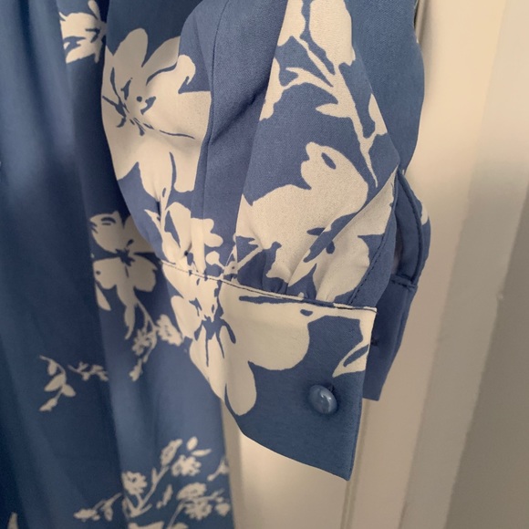 Brand new Dress - Picture 4 of 5